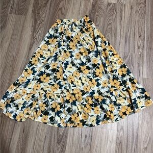 SHEIN Yellow and White Floral A-Line Skirt